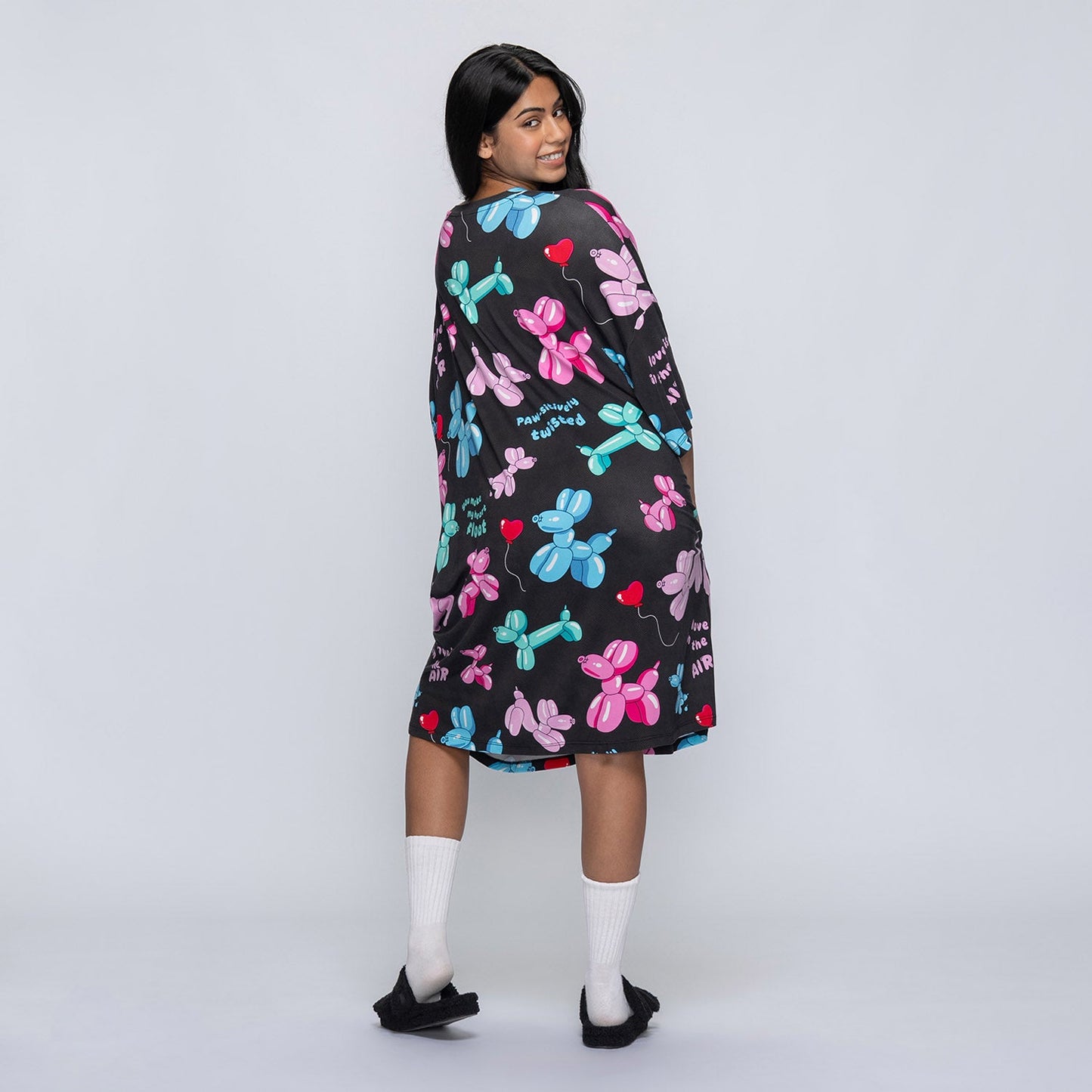 size: Shailza is 5’5” wearing a size OOD