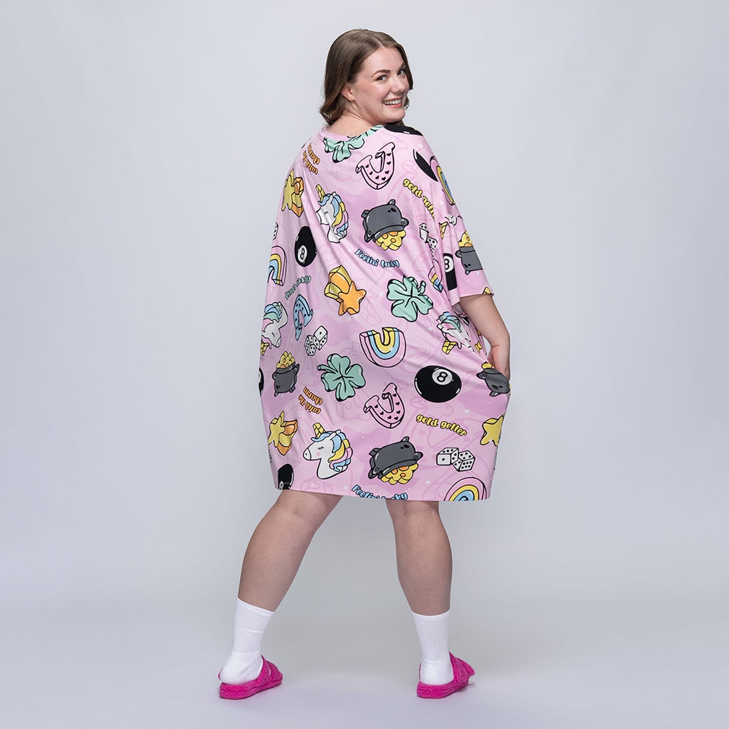 size: Tayla is 5’7” wearing a size OOD