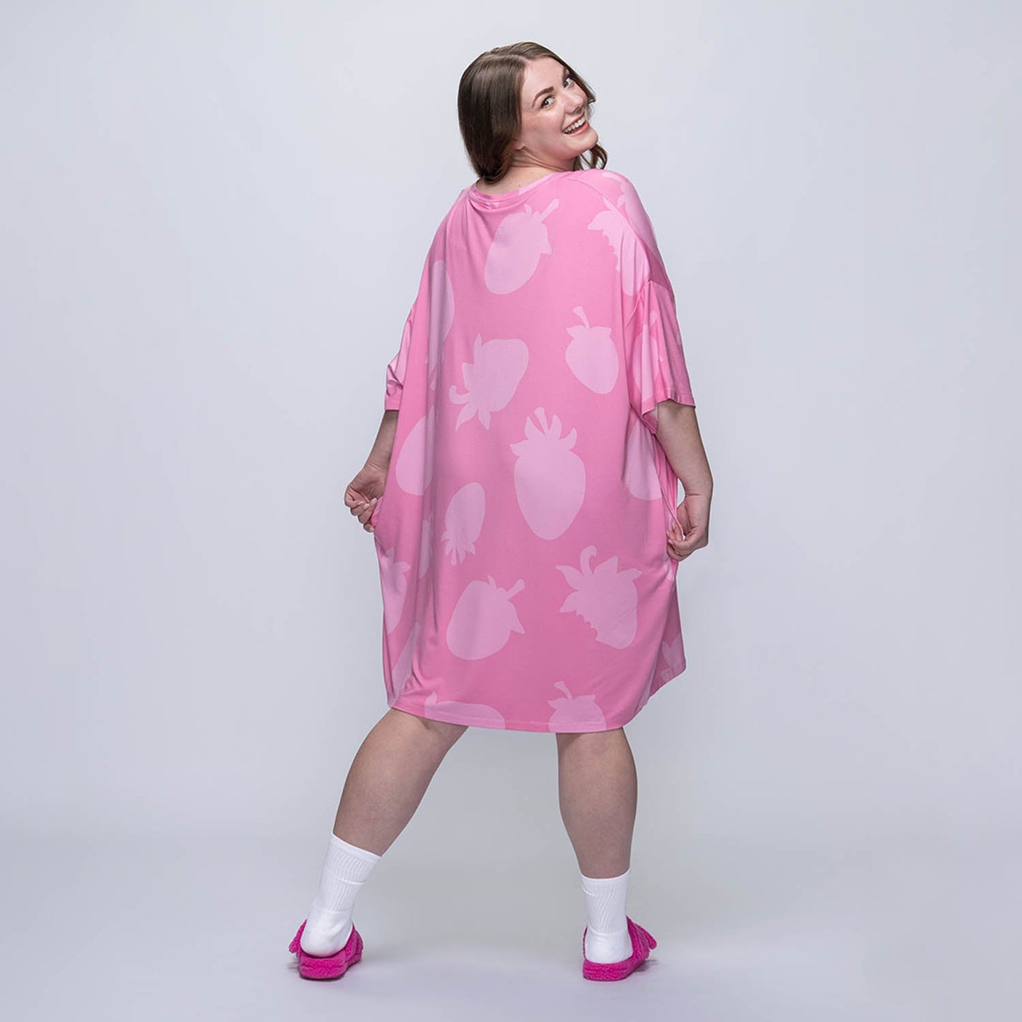 size: Tayla is 5’7” wearing a size OOD