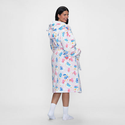 size: Serena is 180cm wearing a size L/XL