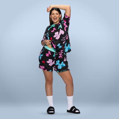 size: Serena is 5’11” wearing a size XL