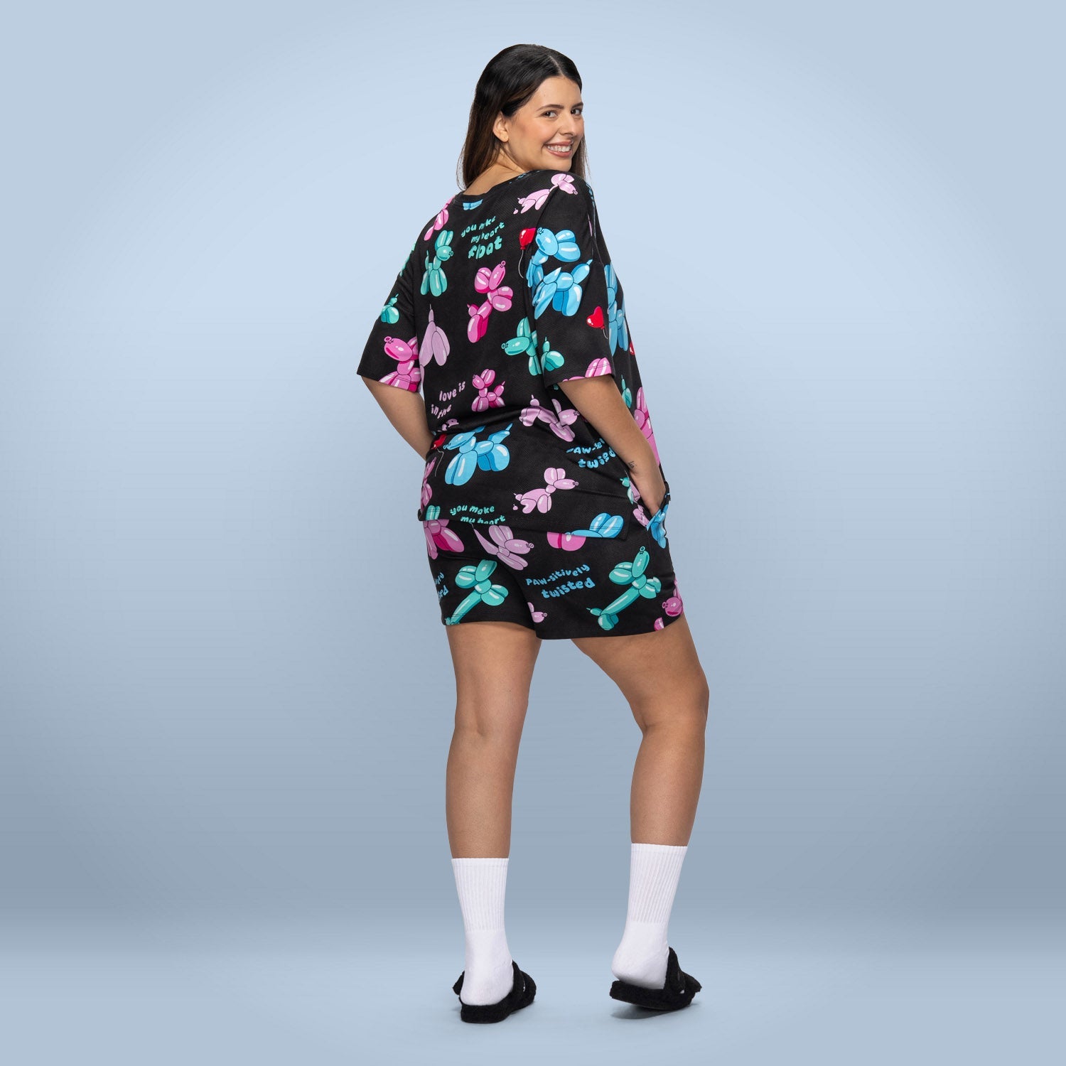 size: Serena is 5’11” wearing a size XL