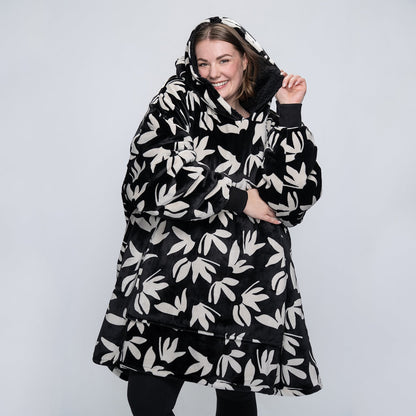 size: Tayla is 5’7” wearing a size OOD