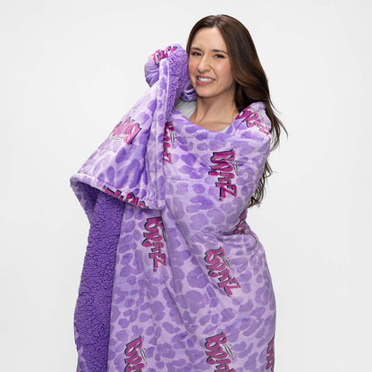 size: Mia is 5'7" wearing a size Single