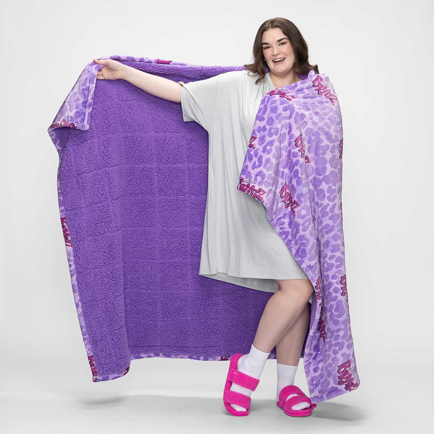 size: Claudia is 5'8" wearing a size Single