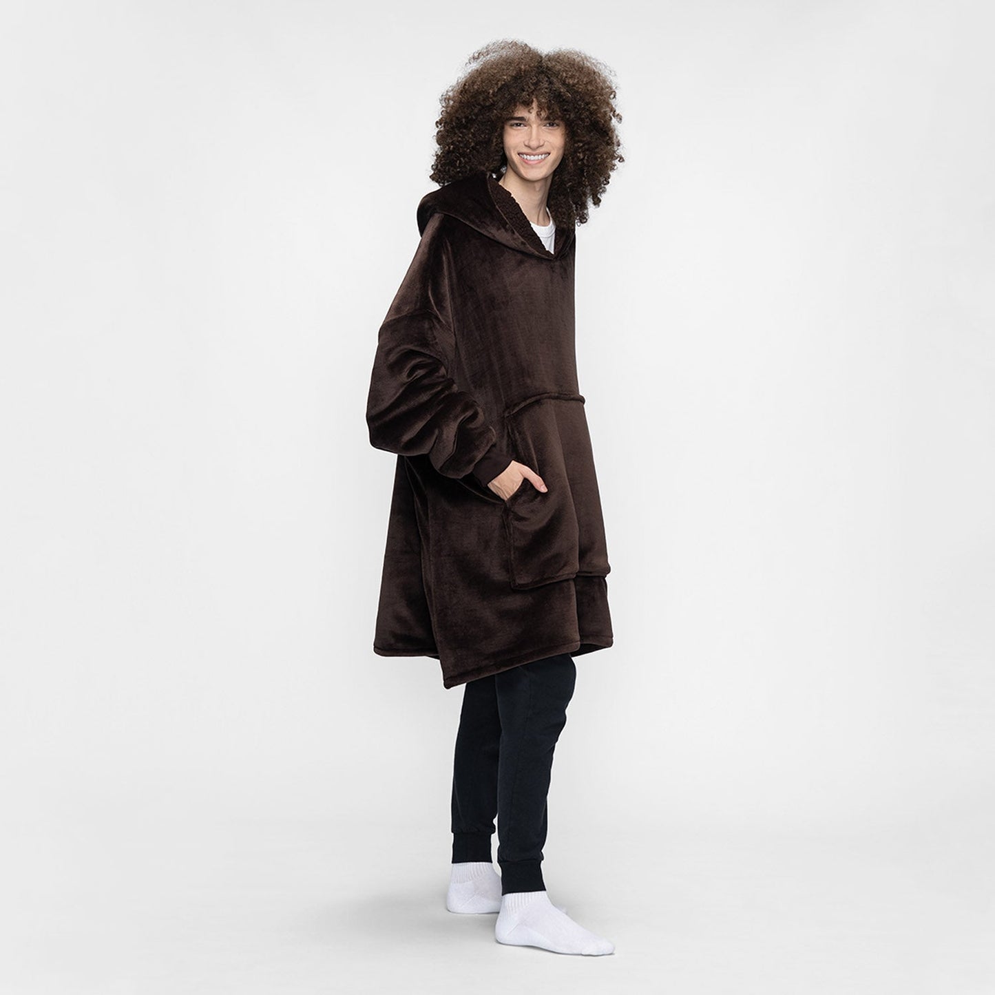 size: Aleks is 183cm wearing a size OOD