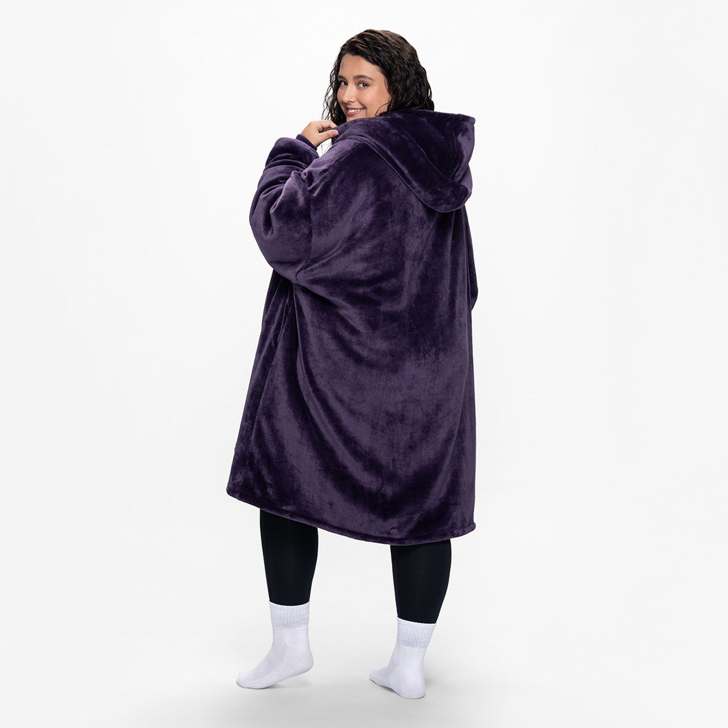 size: Aaliyah is 183cm wearing a size OOD