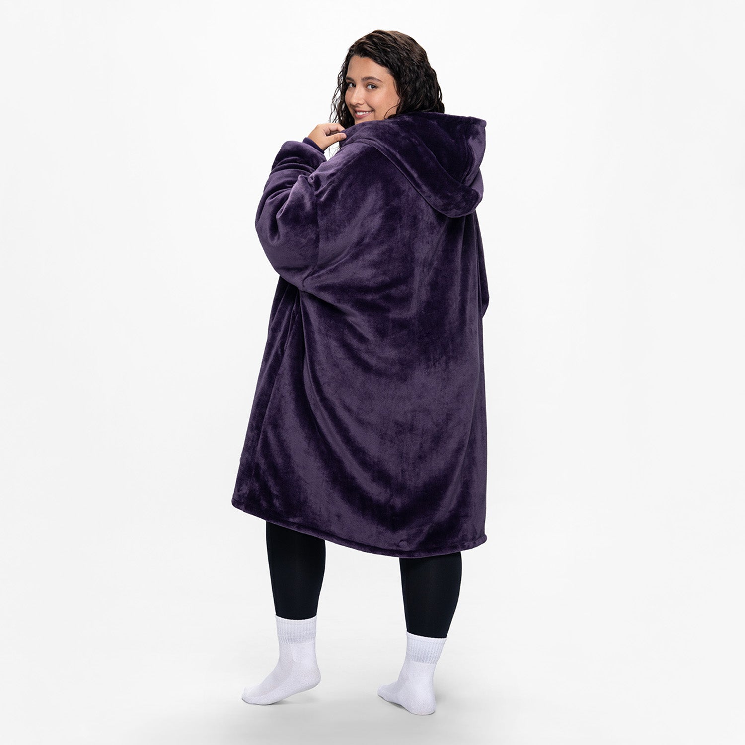 size: Aaliyah is 183cm wearing a size OOD