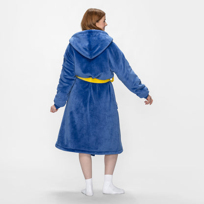size: Claire is 5'8" wearing a size S/M
