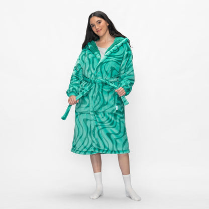 size: Anais is 5'9" wearing size S/M