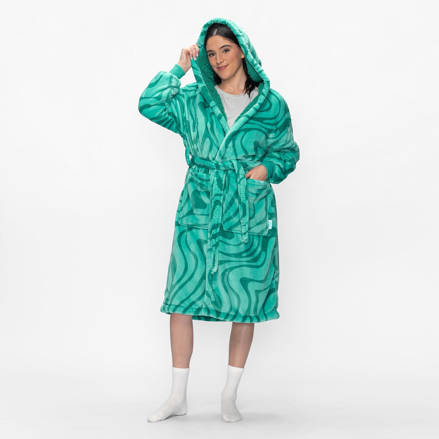 size: Anais is 5'9" wearing size S/M