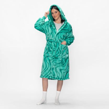 size: Anais is 5'9" wearing size S/M