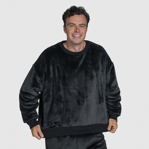 size: Jake is 191cm wearing a size OOD