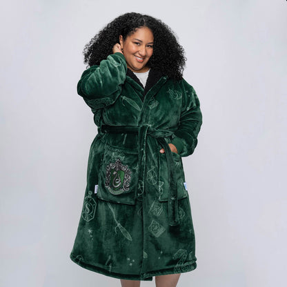 size: Aisha is 161cm wearing a size L/XL