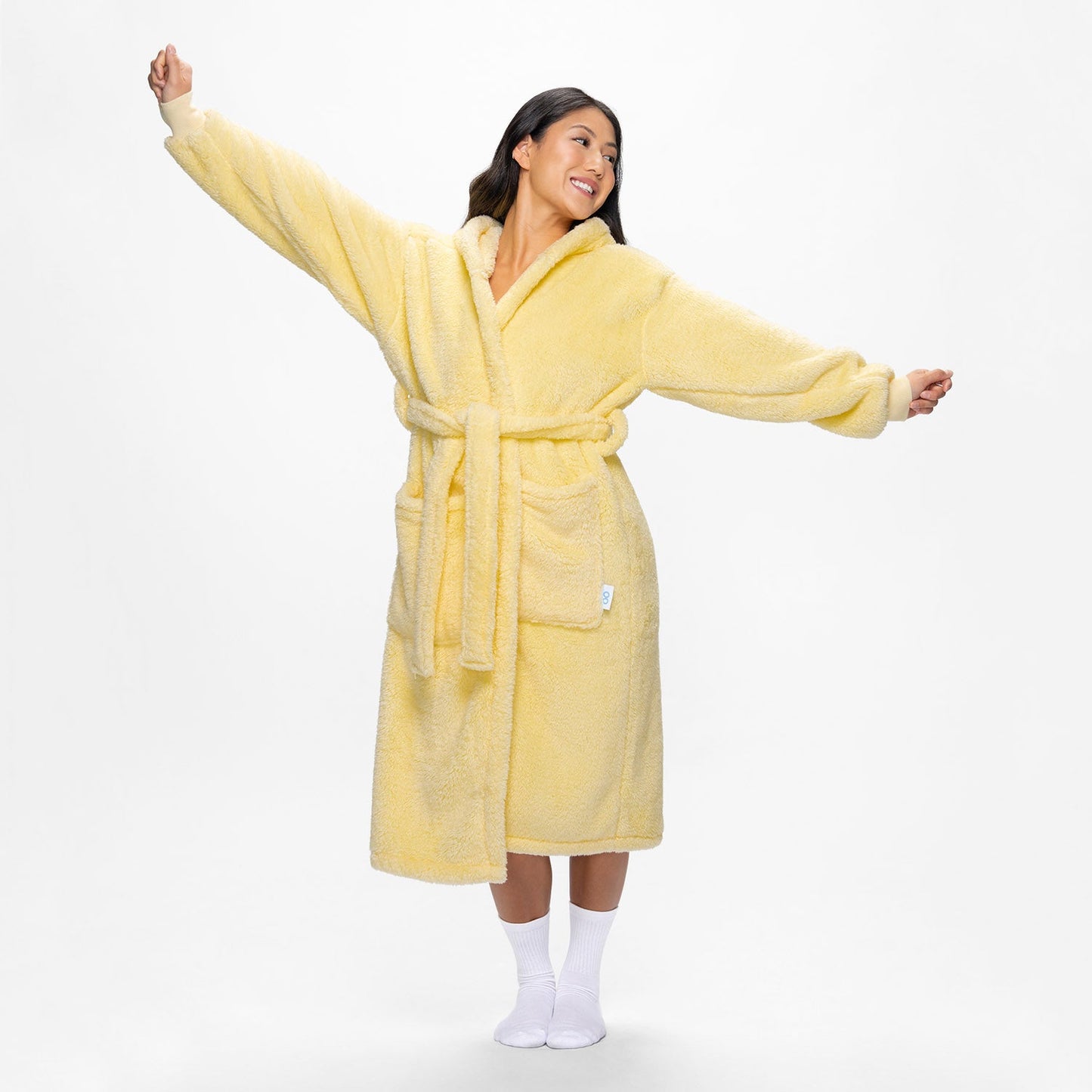size: Yeryn is 5′5″ wearing a size S/M