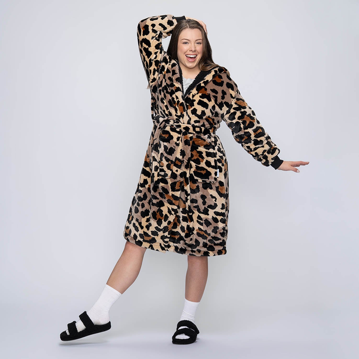 size: Mackenzie is 5’7” wearing a size S/M