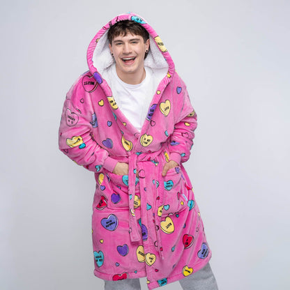 size: Connor is 6'0" wearing a size  L/XL