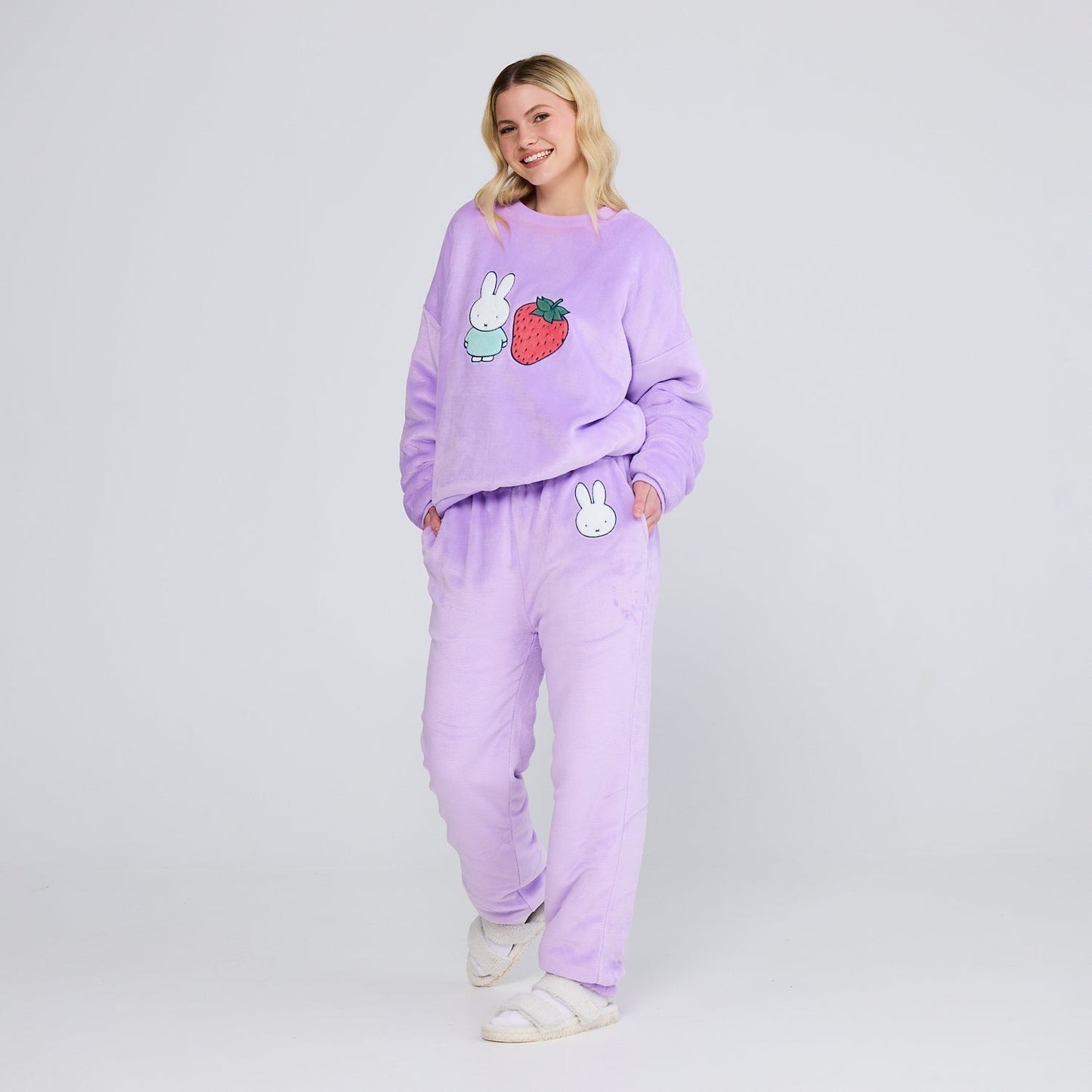 size: Jess is 5’8” wearing a size S/M