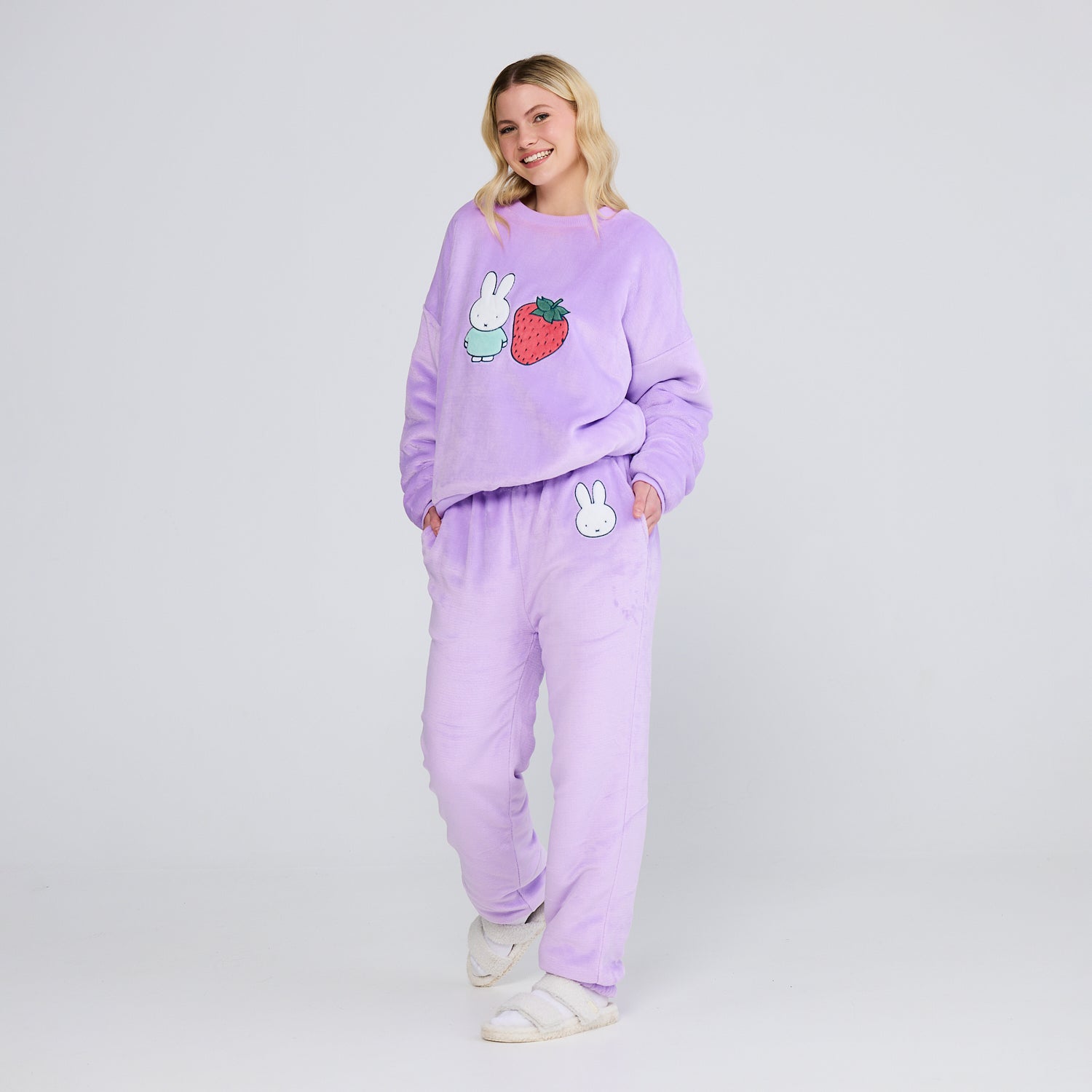 size: Jess is 5’8” wearing a size S/M