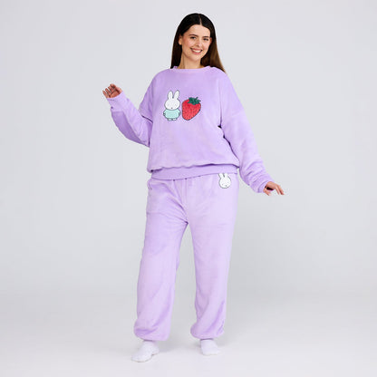 size: Serena is 5’11” wearing a size L/XL