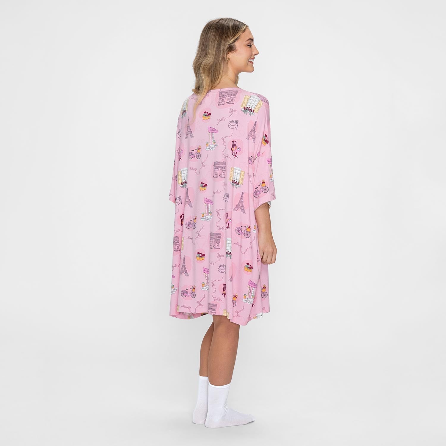 size: Tiyannah is 5'9" wearing size S/M