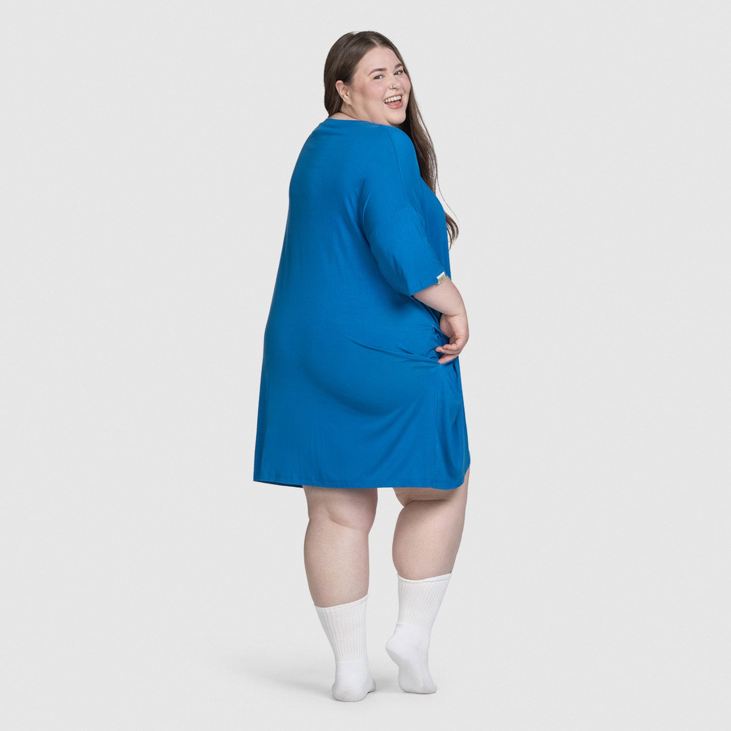 size: Lucy is 5'9" wearing a size S/XL
