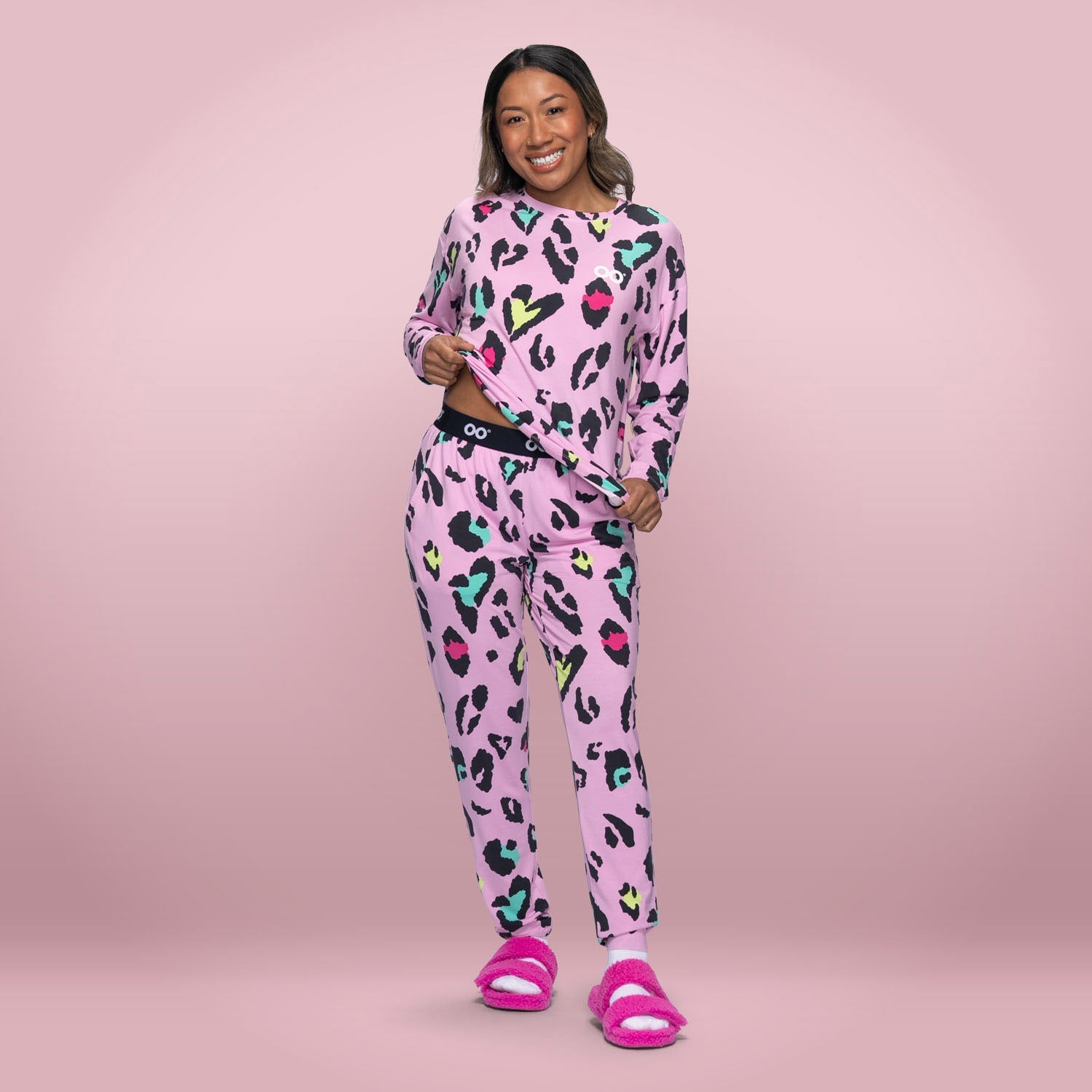 size: Sonya is 5’3” wearing a size S/M