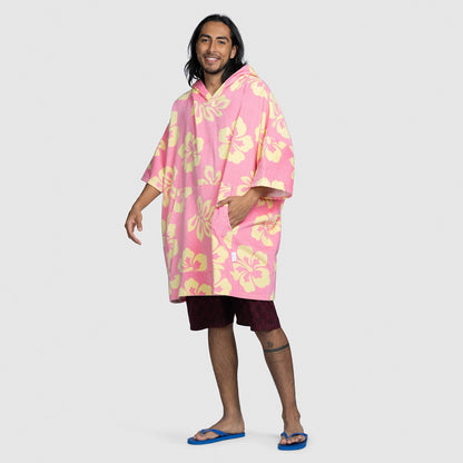 size: Martin is 6’1” wearing a size S-XL