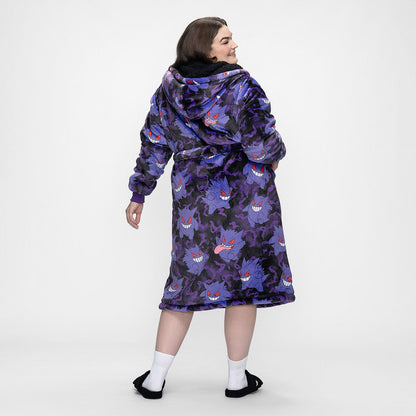 size: Claudia is 5'8" wearing a size L/XL