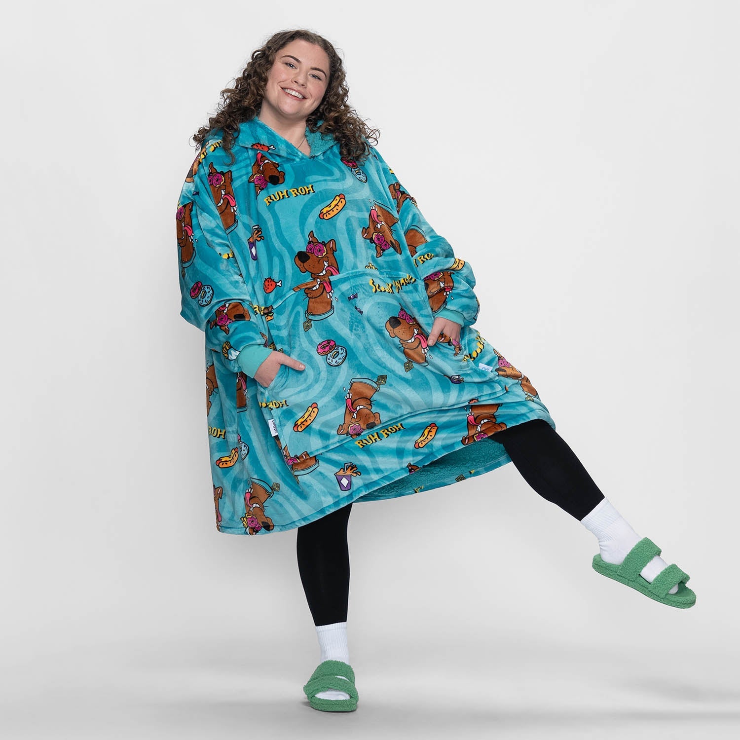 size: Finty is 5′7″ wearing a size OOD