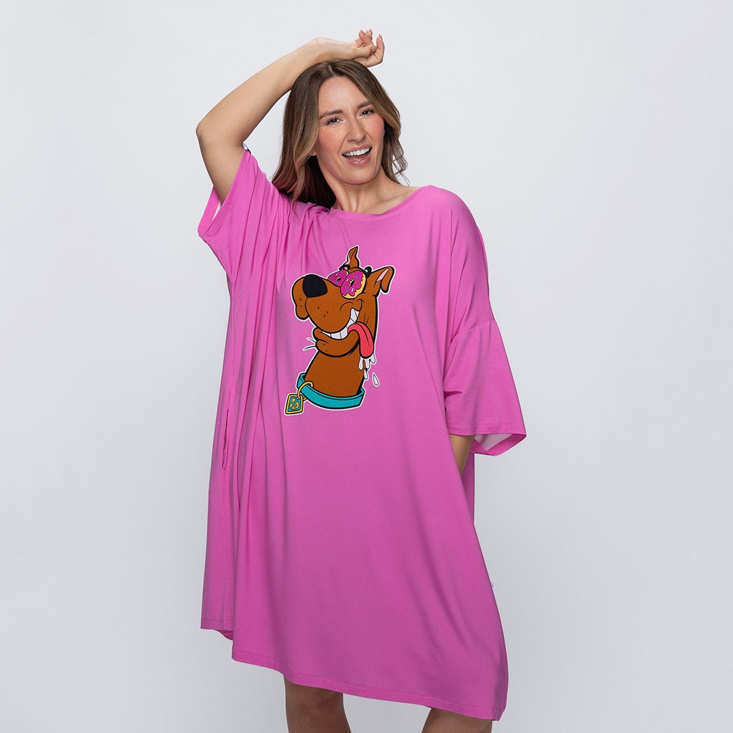 size: Mia is 5′7″ wearing a size OSFM