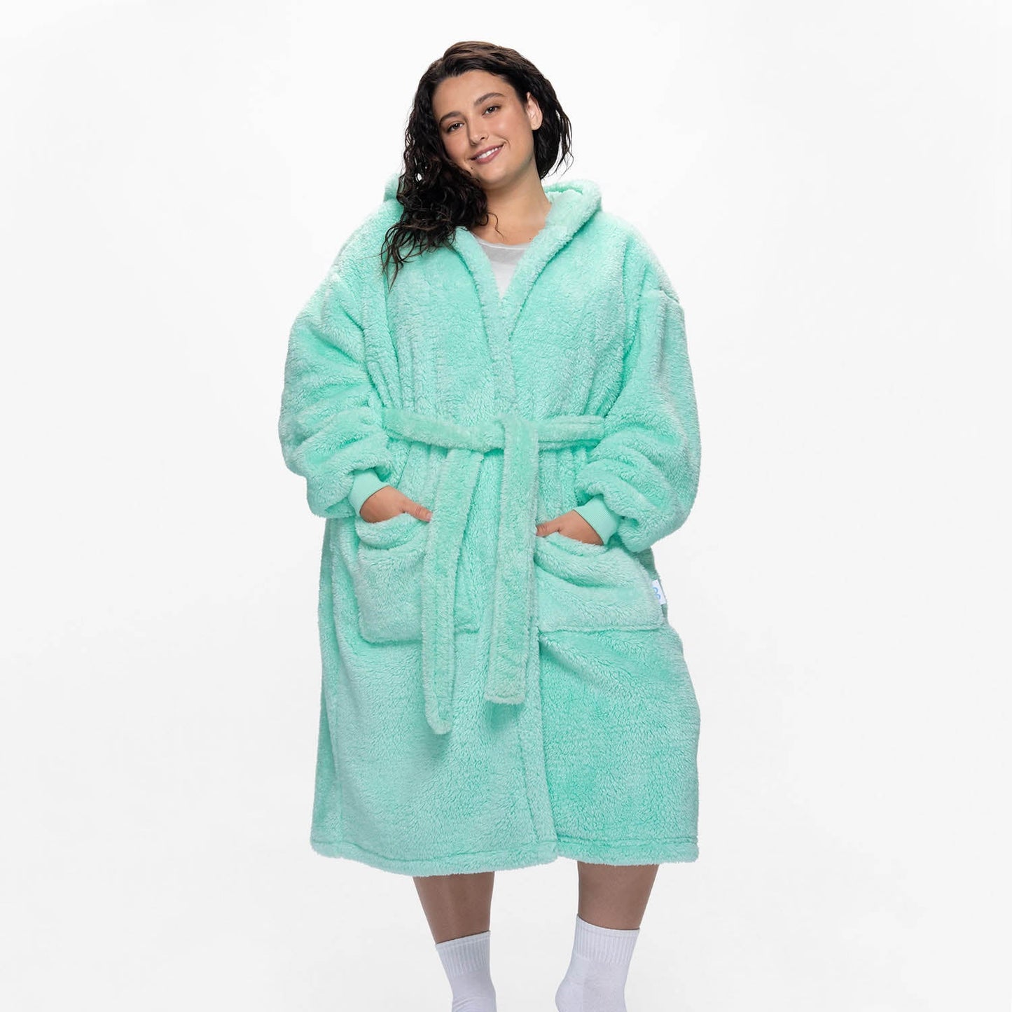 size: Aaliyah is 6′0″ wearing a size L/XL