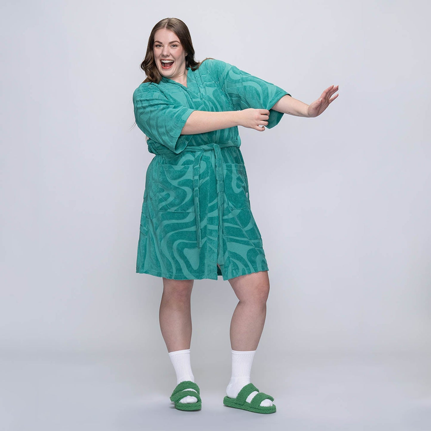 size: Tayla is 5’7” wearing a size  L/XL