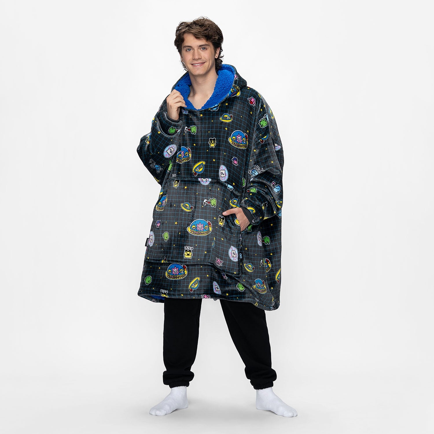 size: Connor is 183cm wearing a size OOD